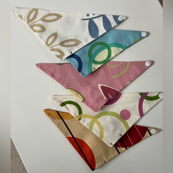 Designer Set of Bandana’s for Dogs. Lined with Velcro Closures. 5 In Set. - Picture 2 of 3